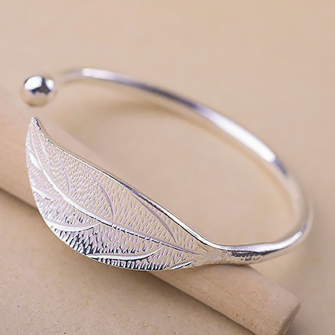 Adjustable Silver-Tone leaf-shaped bracelet