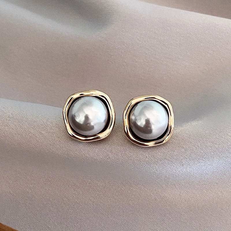 Elegant Black bead-style Earrings
