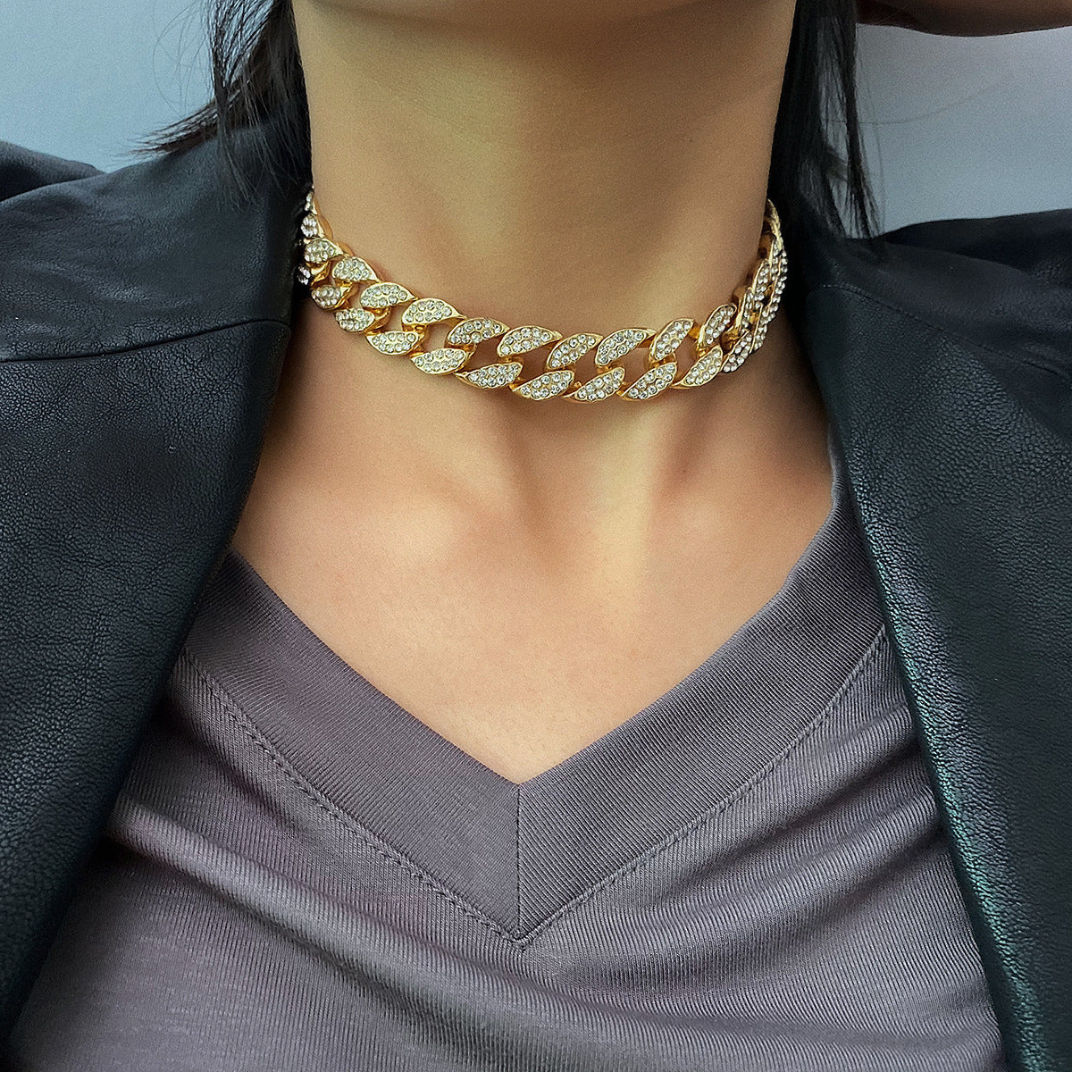Wandering Glimmer Necklace