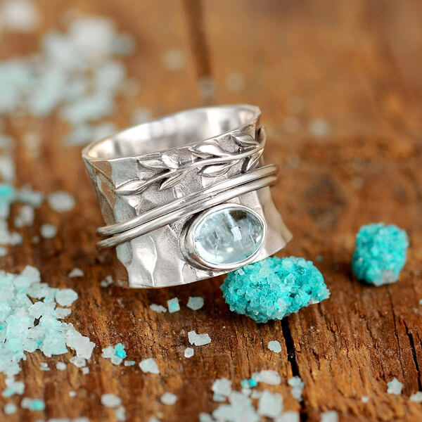 Vintage Silver Ring with Inlaid glass stone