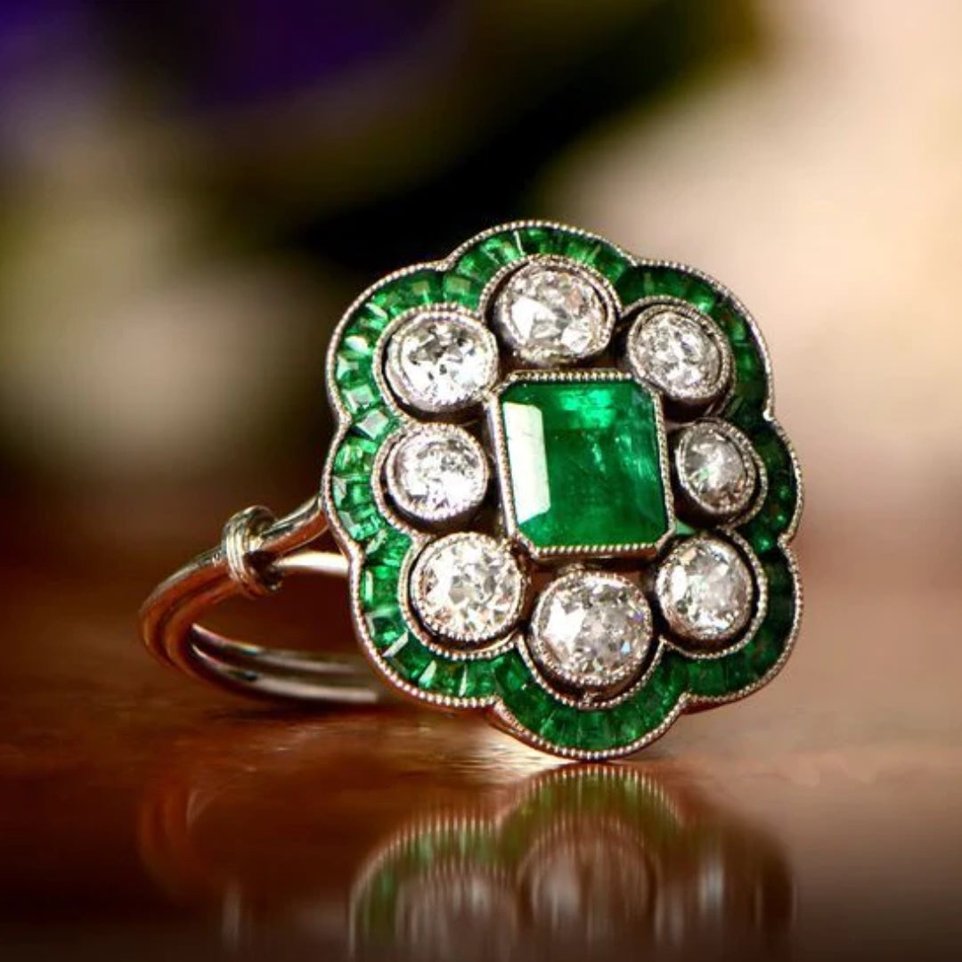 Vintage green stone-style Ring