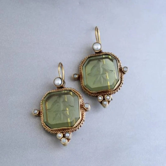 Vintage green glass stone Earrings