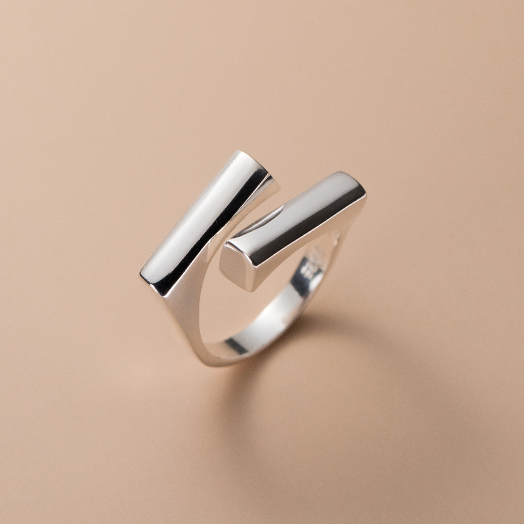 Simple modernist Silver-Tone ring