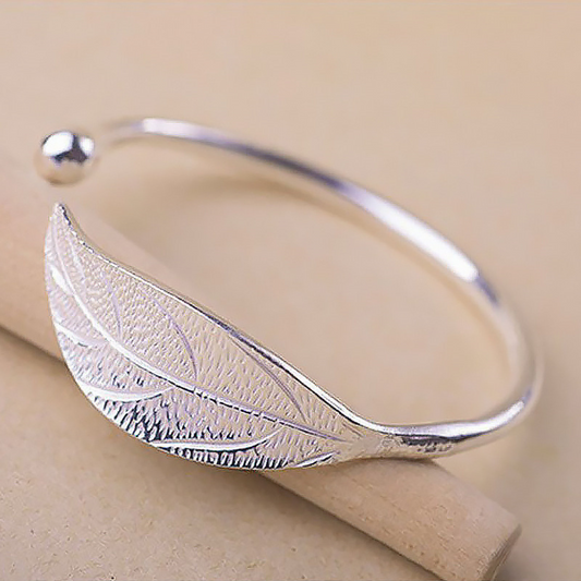 Adjustable Silver-Tone leaf-shaped bracelet