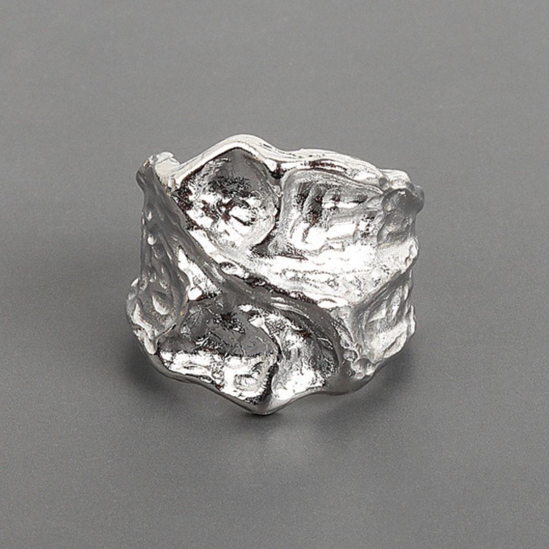 Silver-Tone ring with special crinkled design