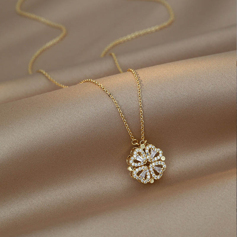 Necklace with glass stone Heart