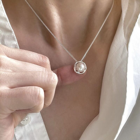 Fiona bead-style necklace
