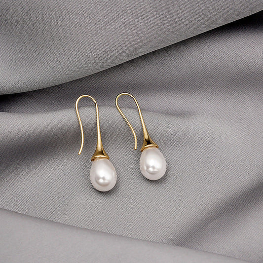 Hanging bead-style earrings