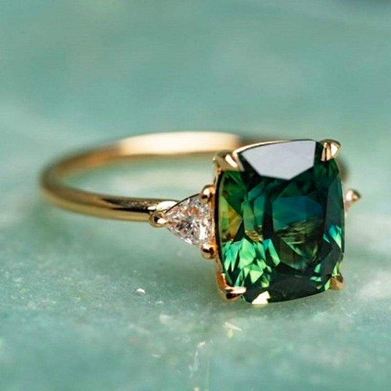 Vintage Elegant Square-Shaped green stone-style Ring