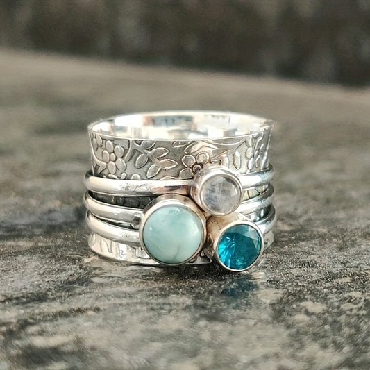 Vintage blue stone ring