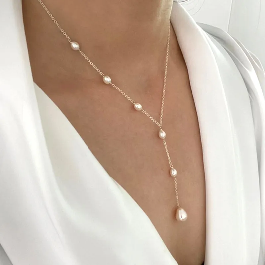Valeria - Vintage pendant necklace with pearls