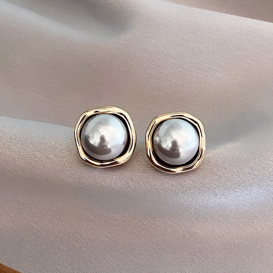 Isabel - Elegant vintage black bead-style earrings