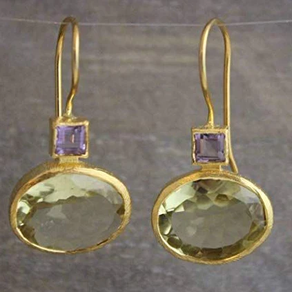 Vintage Gold-Tone green glass stone Earrings