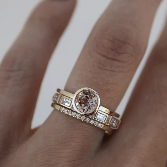 Vintage Gold-Tone Inlaid glass stone Ring