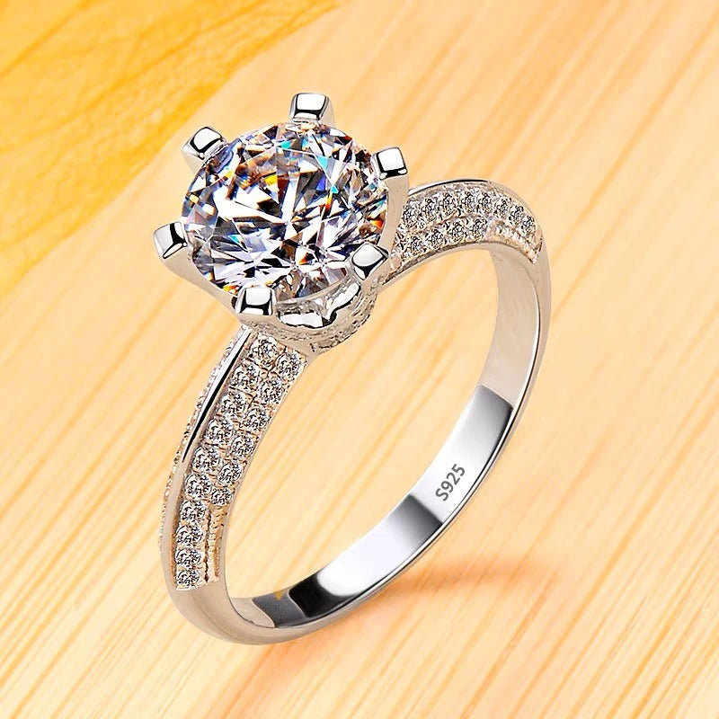 Adjustable Silver-Tone ring with noble zirconias